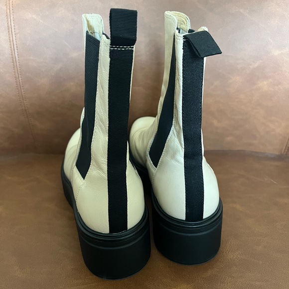 SOLD - Vagabond Tara Platform Chelesa Boots (size 9) - Picture 5 of 11